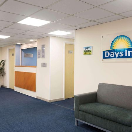 Days Inn Sutton Scotney South Εξωτερικό φωτογραφία