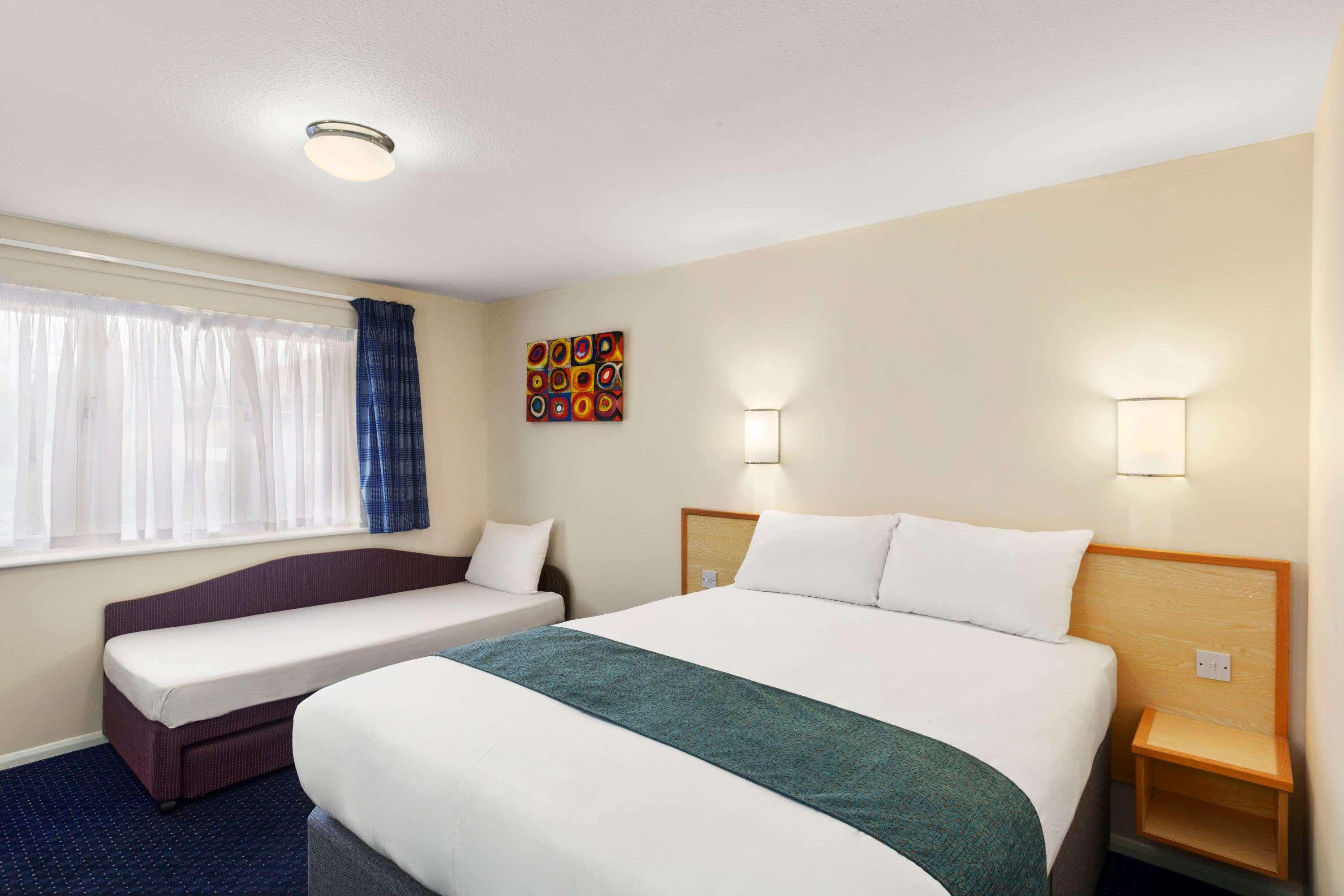 Days Inn Sutton Scotney South Εξωτερικό φωτογραφία