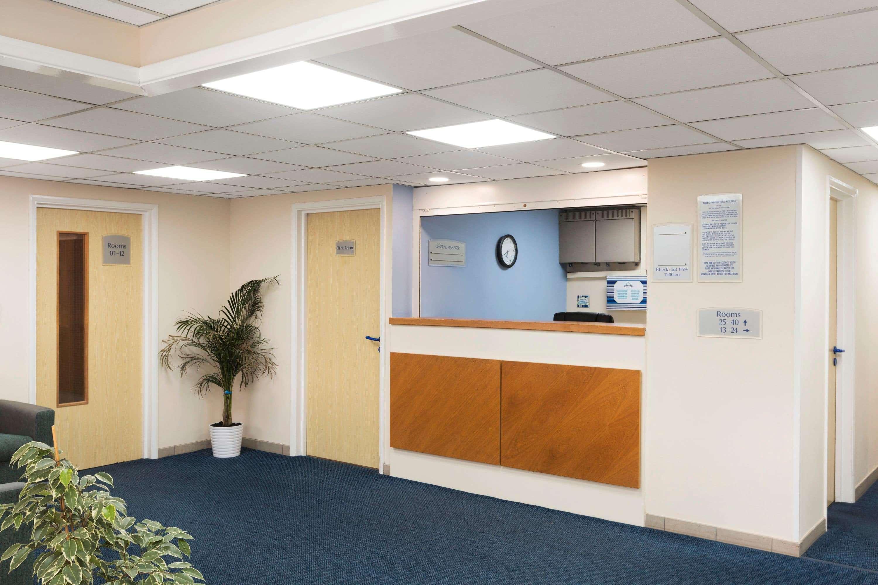 Days Inn Sutton Scotney South Εξωτερικό φωτογραφία